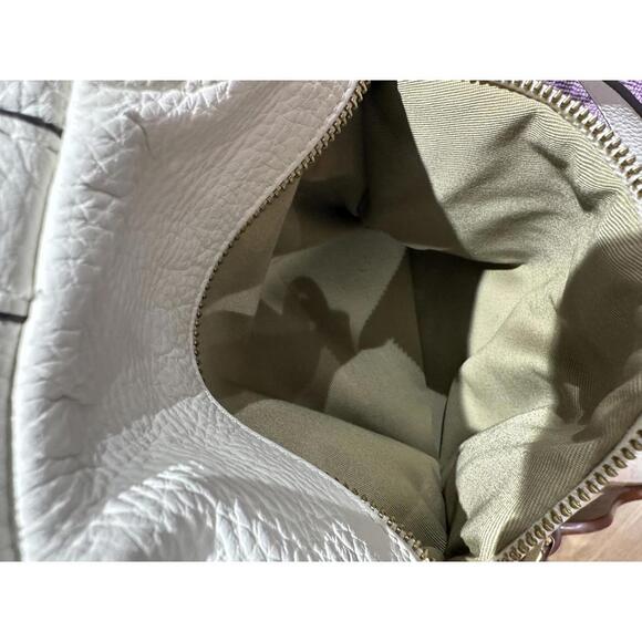 GILI White Leather Women's Shoulder Bag with Tassel Accent - Picture 5 of 9